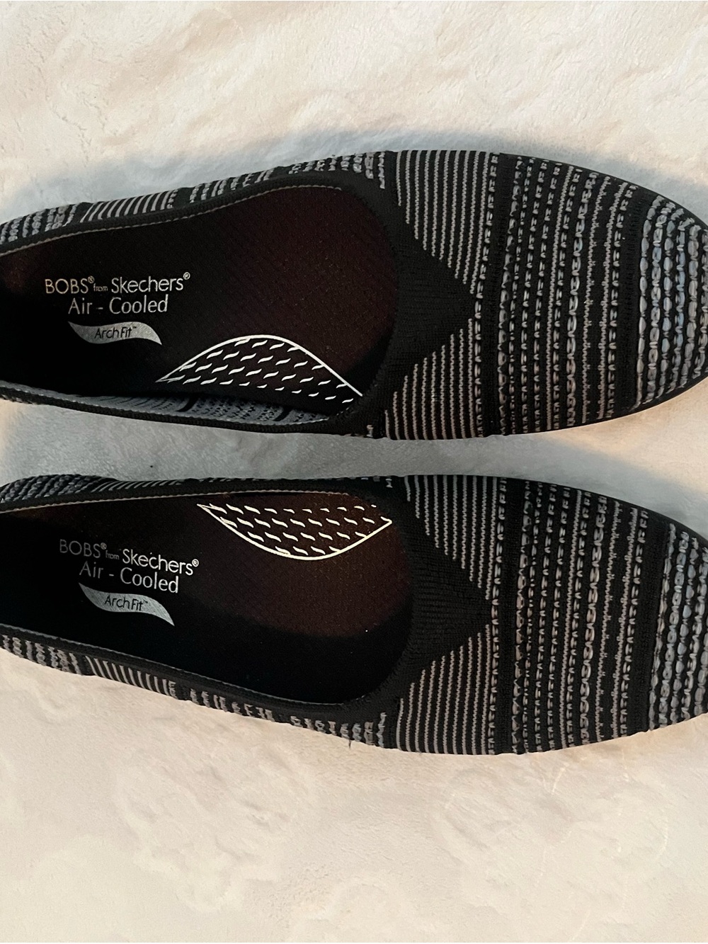 Skechers bobs Air-Cooled Women's Slip-On Flats in Black and Gray 8.5